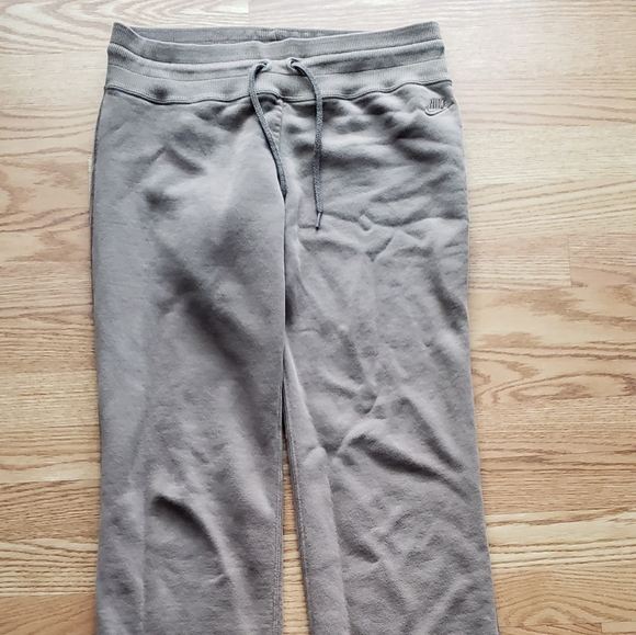 Nike sports pant - Picture 2 of 5